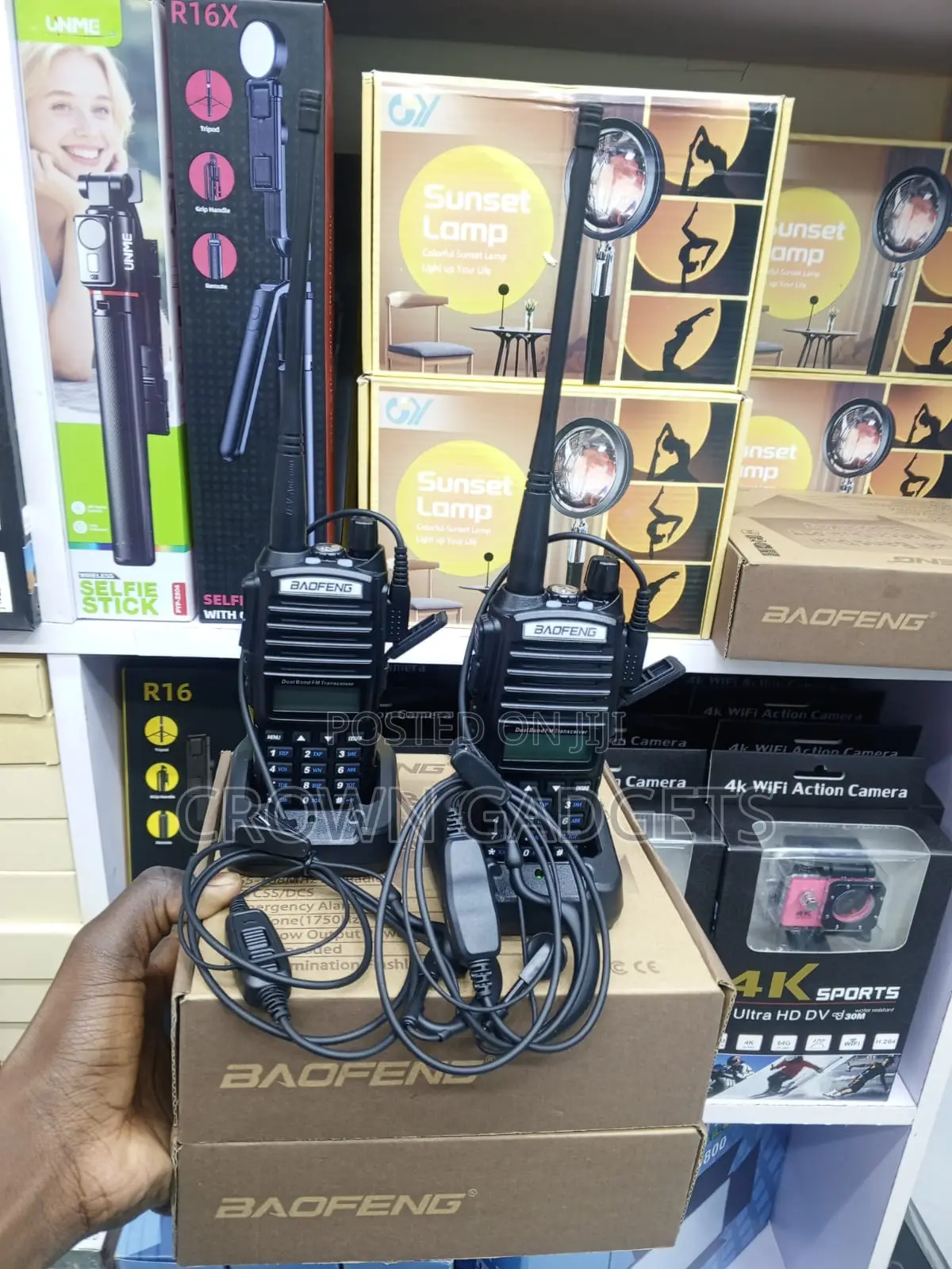Baofeng Uv-82 Two Way Walkie Talkie Vhf Uhf 8w Radio