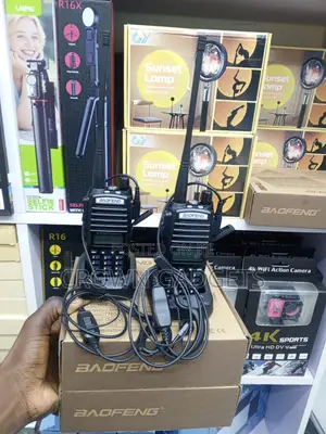 Baofeng Uv-82 Two Way Walkie Talkie Vhf Uhf 8w Radio