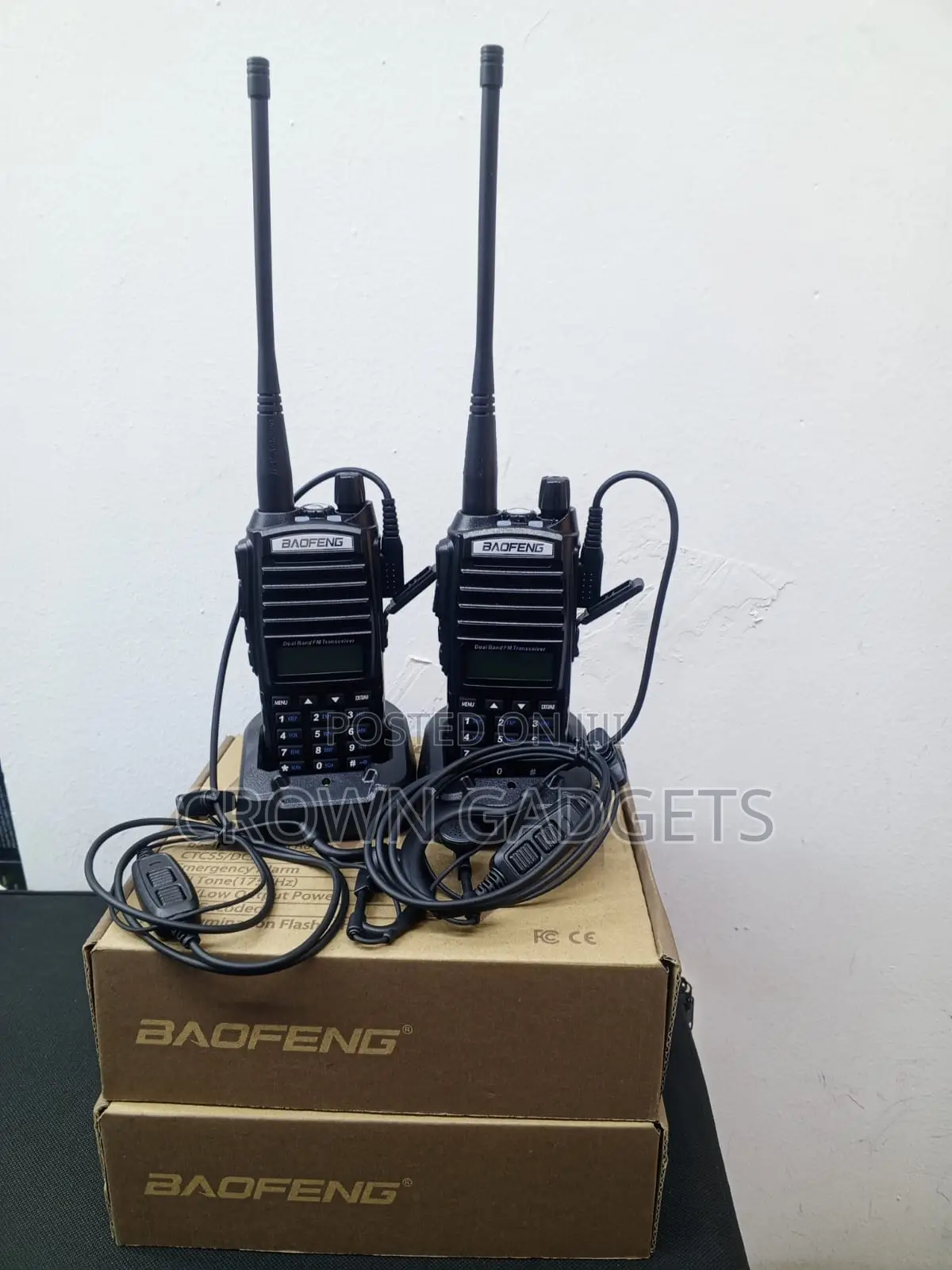 Baofeng Uv-82 Two Way Walkie Talkie Vhf Uhf 8w Radio
