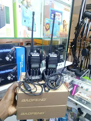 Baofeng Uv-82 Two Way Walkie Talkie Vhf Uhf 8w Radio