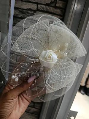 2 Design Cream White Ladies Head Fascinators