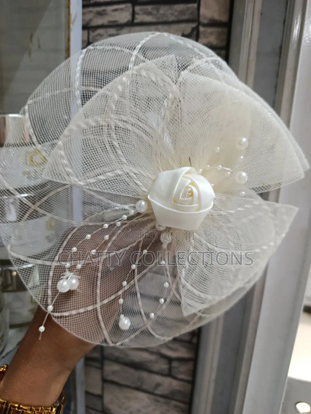 2 Design Cream White Ladies Head Fascinators