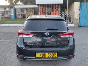 Toyota Auris 2015 Black