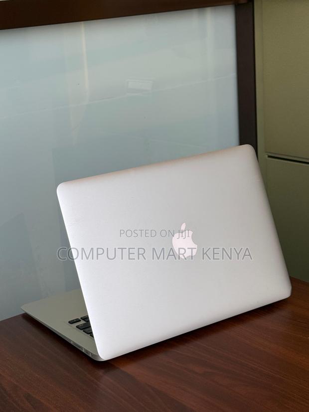 Laptop Apple MacBook Air 8GB Intel Core i5 SSD 128GB