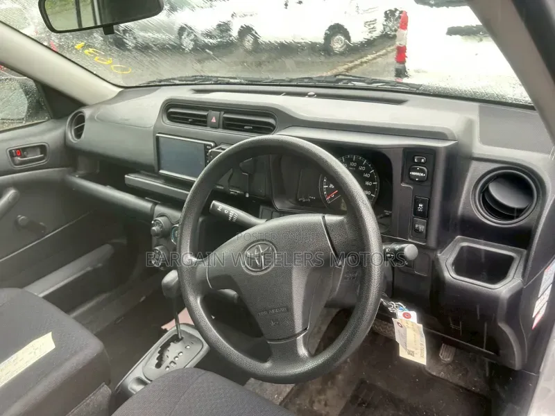 Toyota Probox 2021