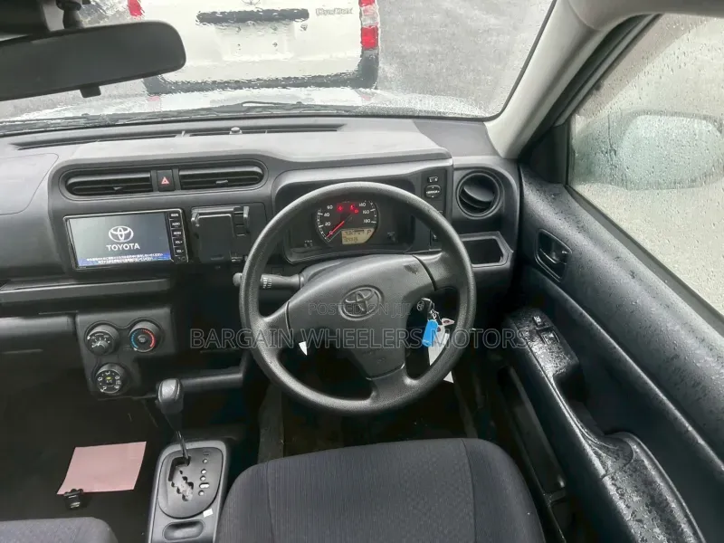 Toyota Probox 2021