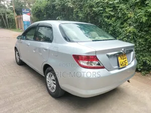 Honda Fit 2006 Silver