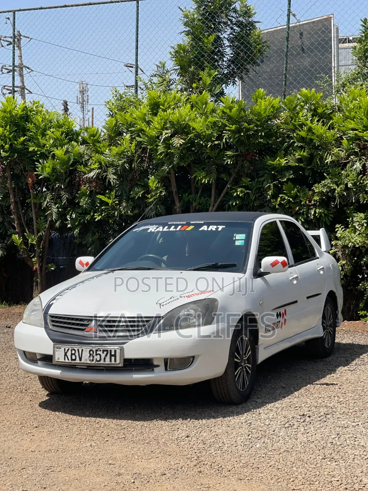 Mitsubishi Galant 2005 White