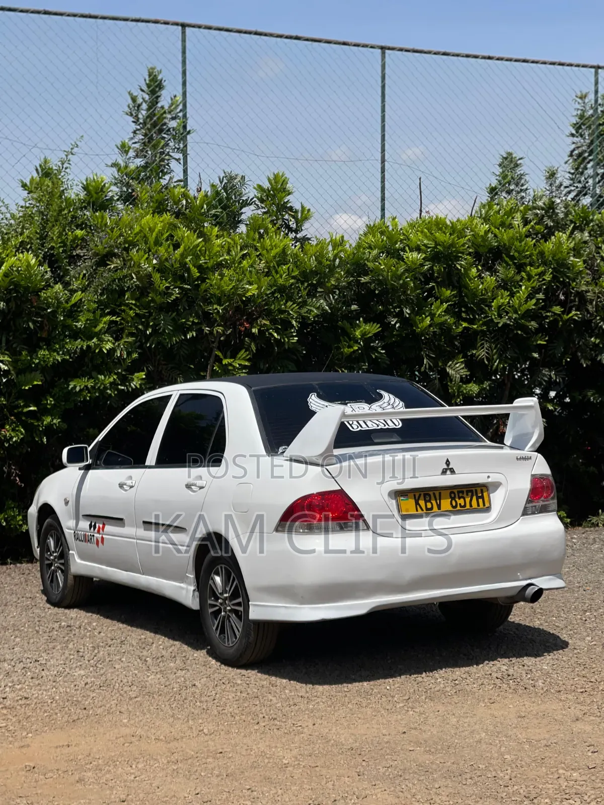 Mitsubishi Galant 2005 White
