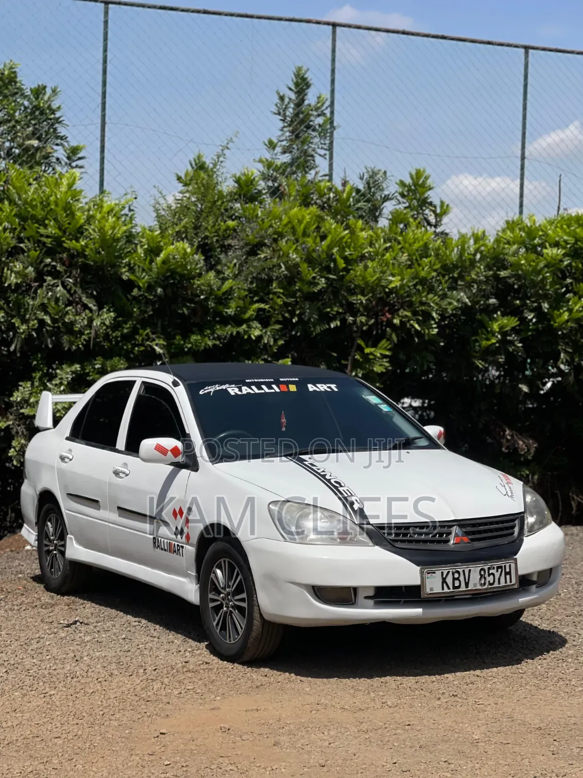Mitsubishi Galant 2005 White