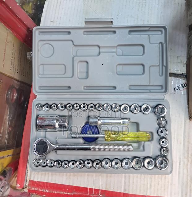 40-Piece Combination Socket Wrench Set - thumbnail 3