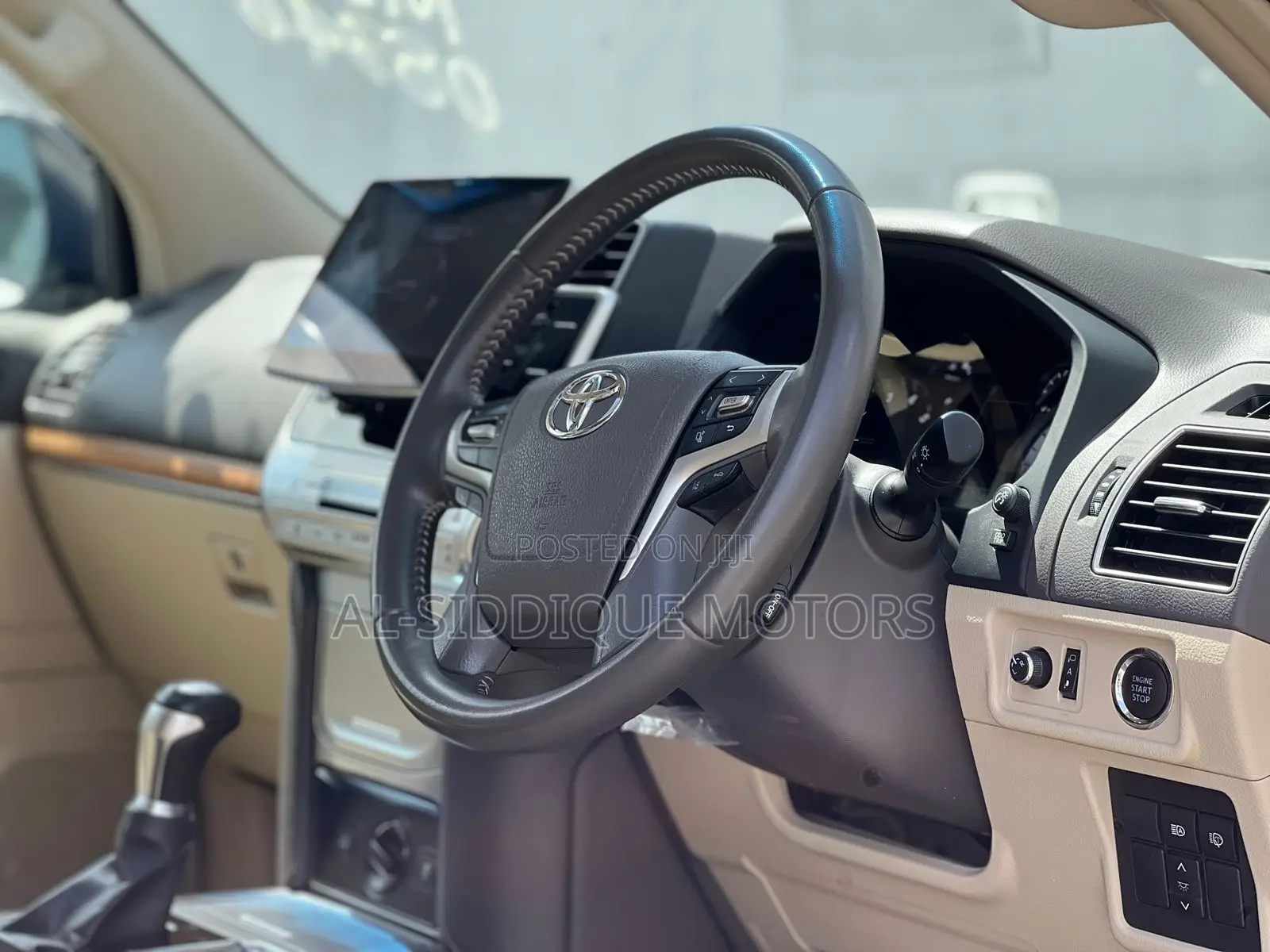 Toyota Land Cruiser Prado 2.7 2019 Pearl