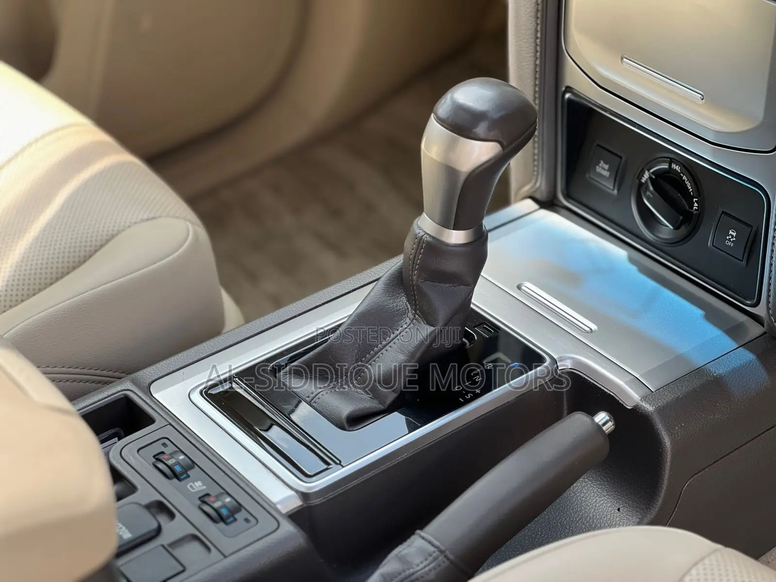 Toyota Land Cruiser Prado 2.7 2019 Pearl