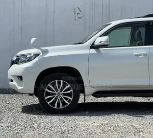 Toyota Land Cruiser Prado 2.7 2019 Pearl
