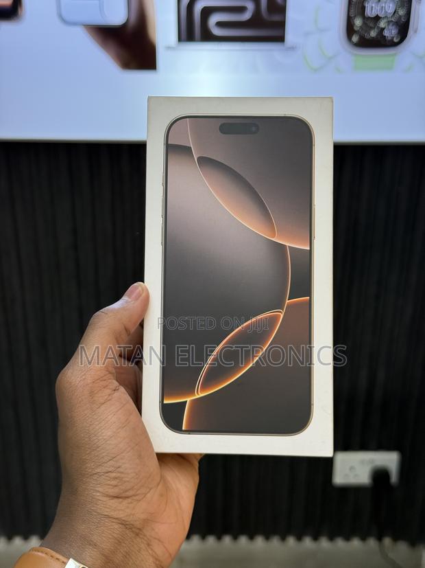 Apple iPhone 16 Pro Max 256 GB Gold - thumbnail 2