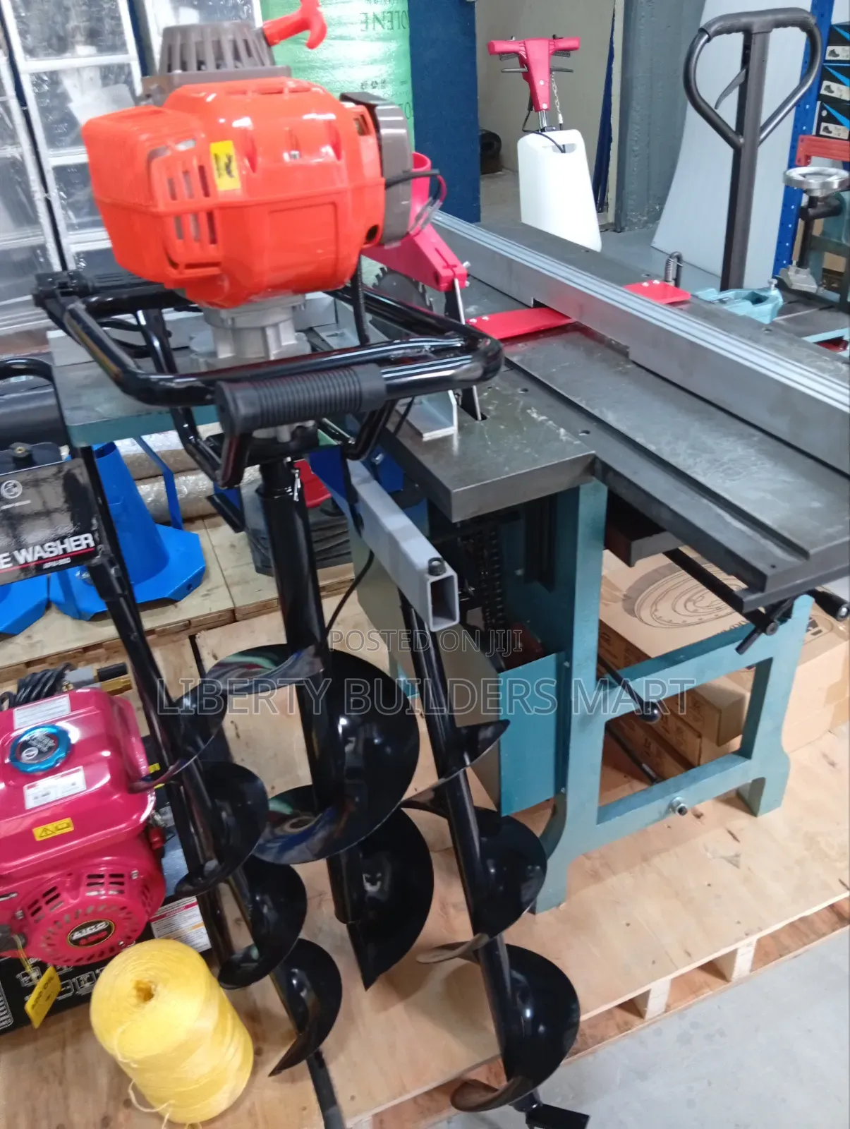 Hawking Earth Auger