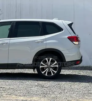 Subaru Forester 2018  White 