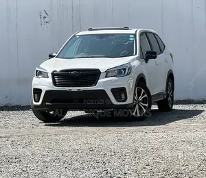 Subaru Forester 2018  White 