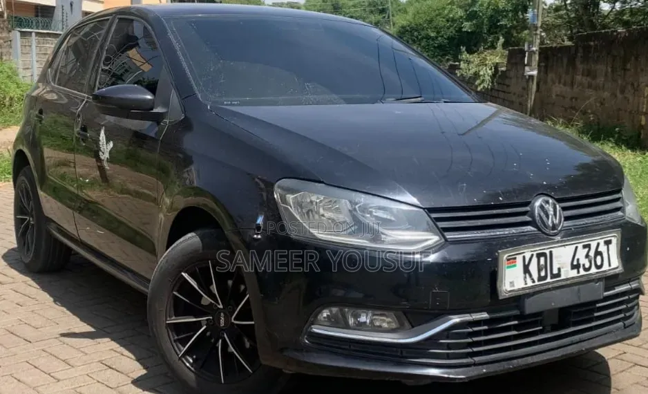 Volkswagen Polo 2015 Black