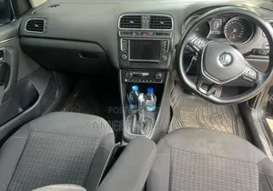 Volkswagen Polo 2015 Black