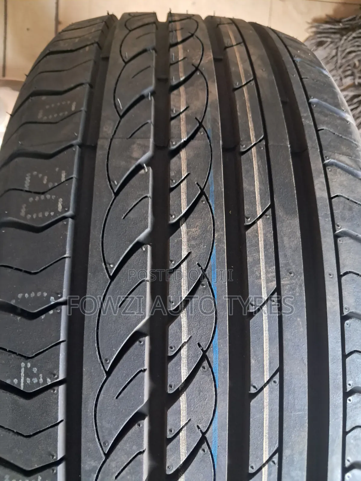 215/55r17 Centara