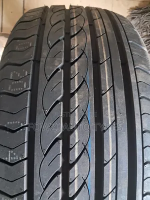 215/55r17 Centara