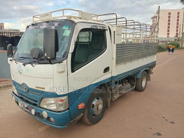 Toyota Dyna 2014 Manual Diesel Double Wheel - thumbnail 7