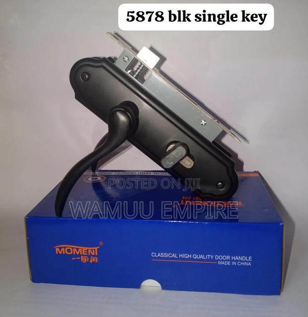 Moment 5878 Interior Door Lock