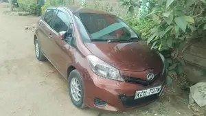 Toyota Vitz 1.0 FWD 5dr 2012 Brown