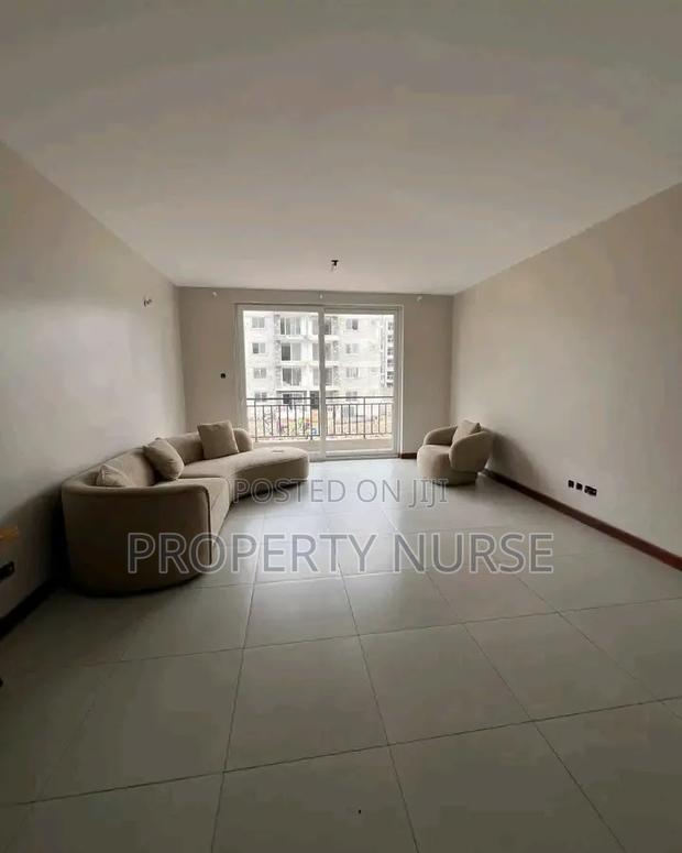 2bdrm Apartment in Gateway Mall Area for sale - thumbnail 2