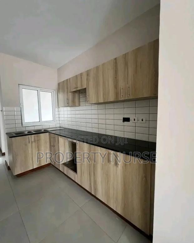 2bdrm Apartment in Gateway Mall Area for sale - thumbnail 3