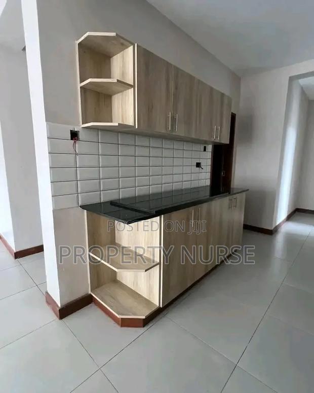 2bdrm Apartment in Gateway Mall Area for sale - thumbnail 4