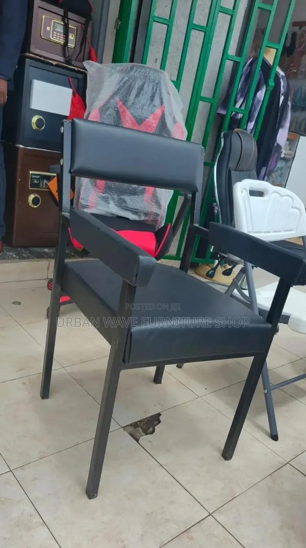 Armrests Waiting Chair