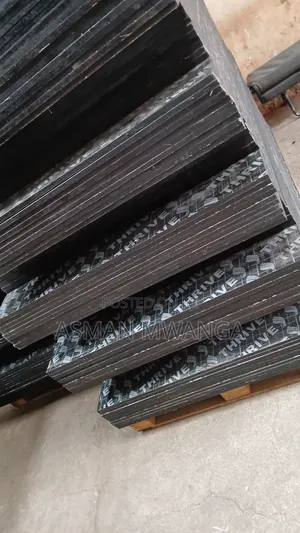 Highly Laminated Marine Board