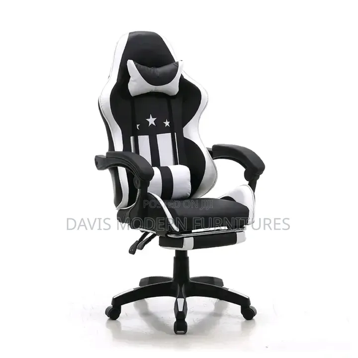 Black and White Racing -Style Gaming Chair