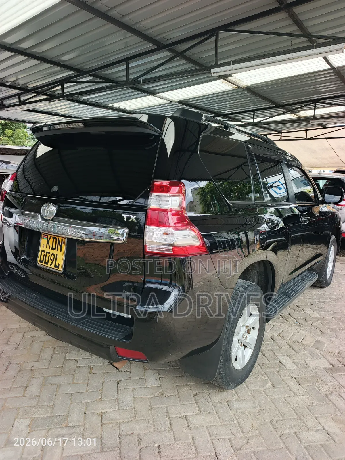 Toyota Land Cruiser Prado 2016 Black