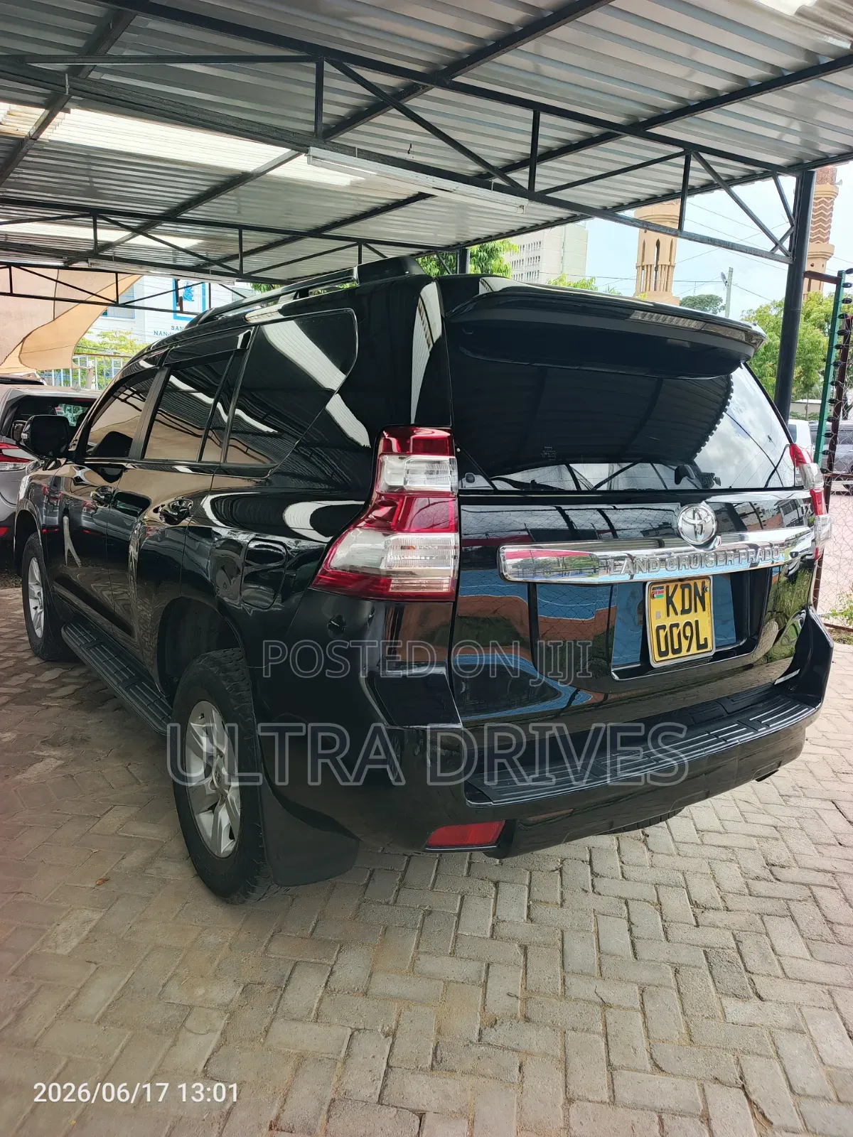 Toyota Land Cruiser Prado 2016 Black
