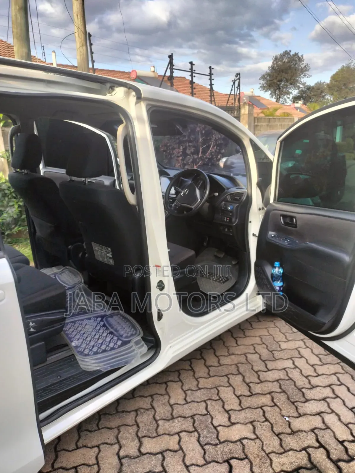 Toyota Noah 2016 Black