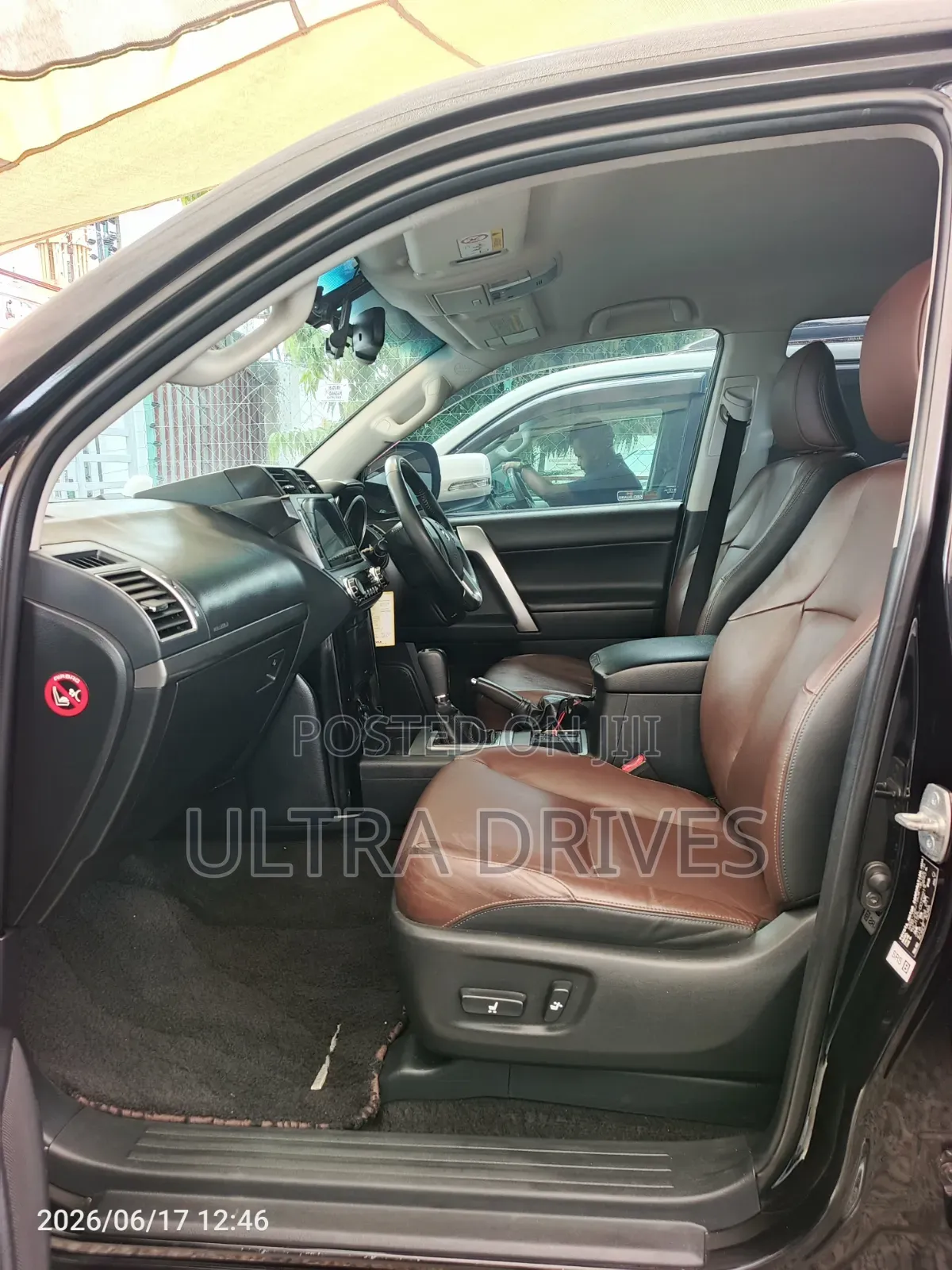 Toyota Land Cruiser Prado 2016 Black