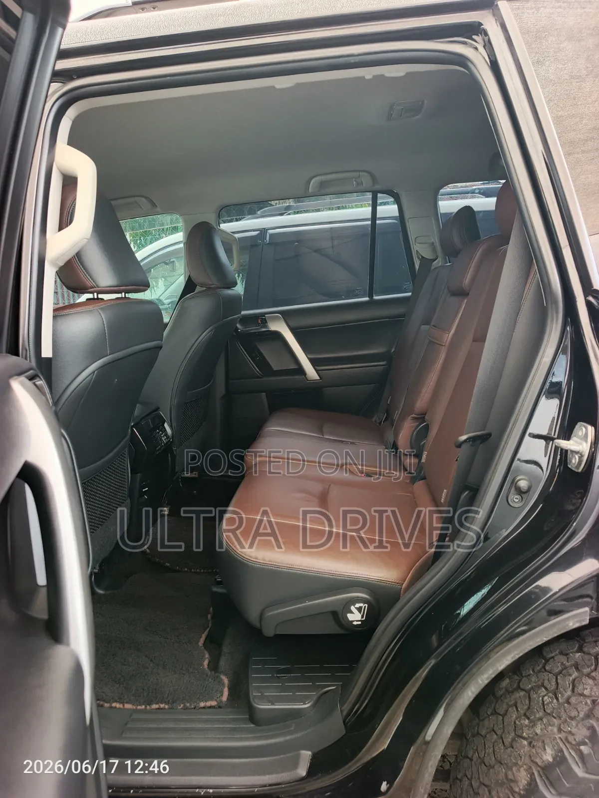 Toyota Land Cruiser Prado 2016 Black