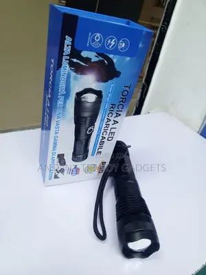 Torcia P50 Led Torch Aluminum Alloy With Zoom Focus