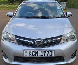Toyota Corolla Fielder 2012