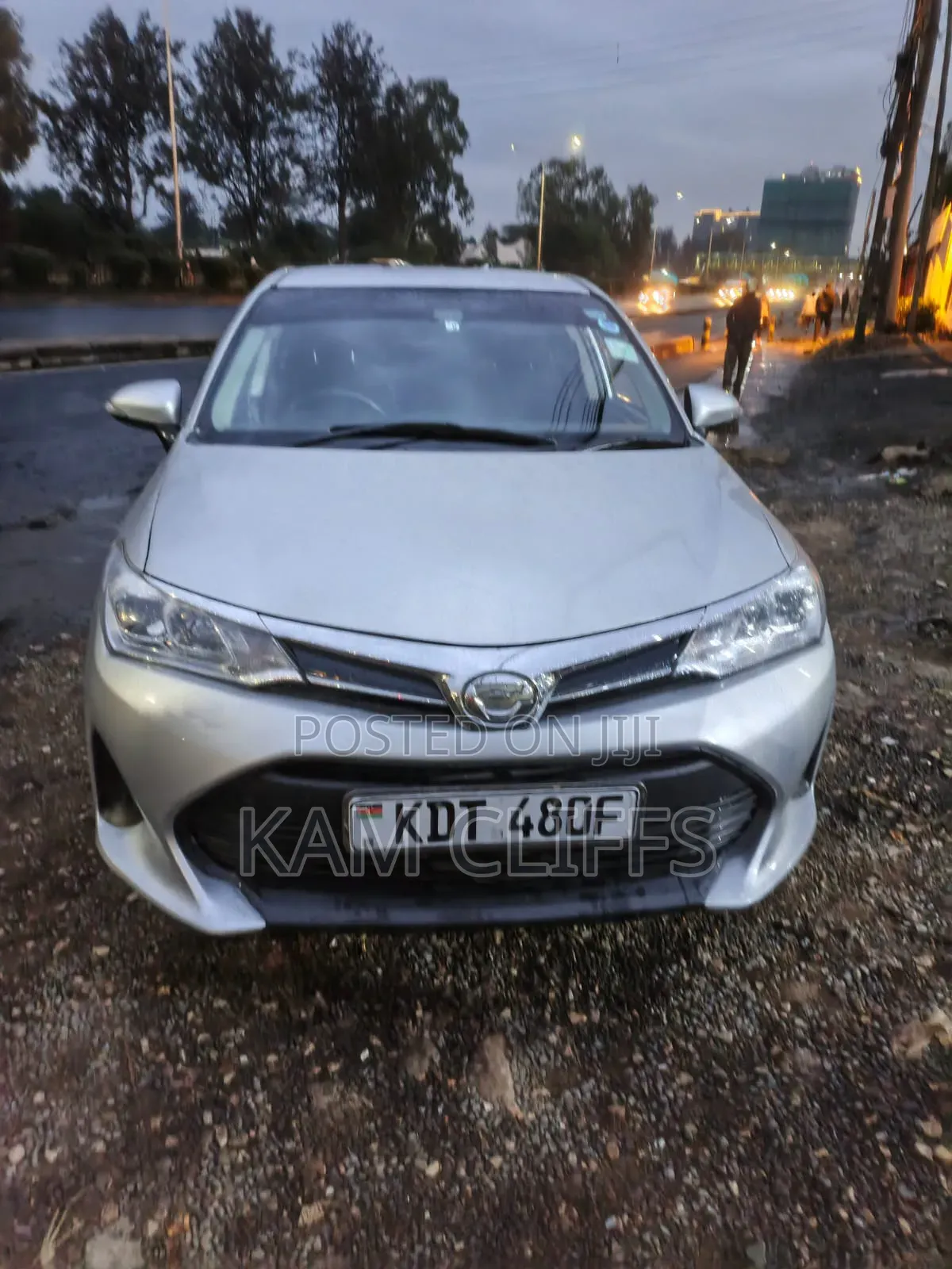Toyota Axio 2017 Silver