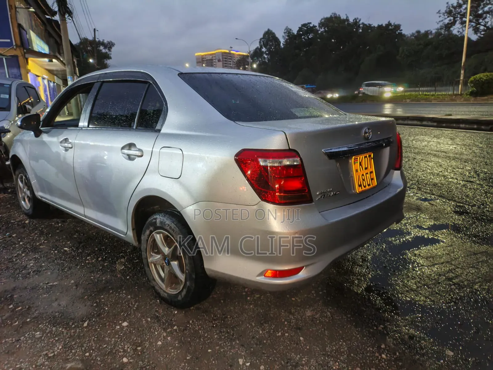 Toyota Axio 2017 Silver