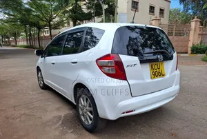Honda Fit 2012 Off white