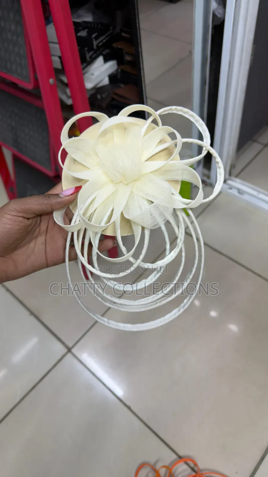 Cream White Big Elegant Ladies Fascinators / Headpiece