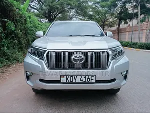Toyota Land Cruiser Prado 2010 Silver