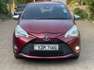 Toyota Vitz 2017 Red