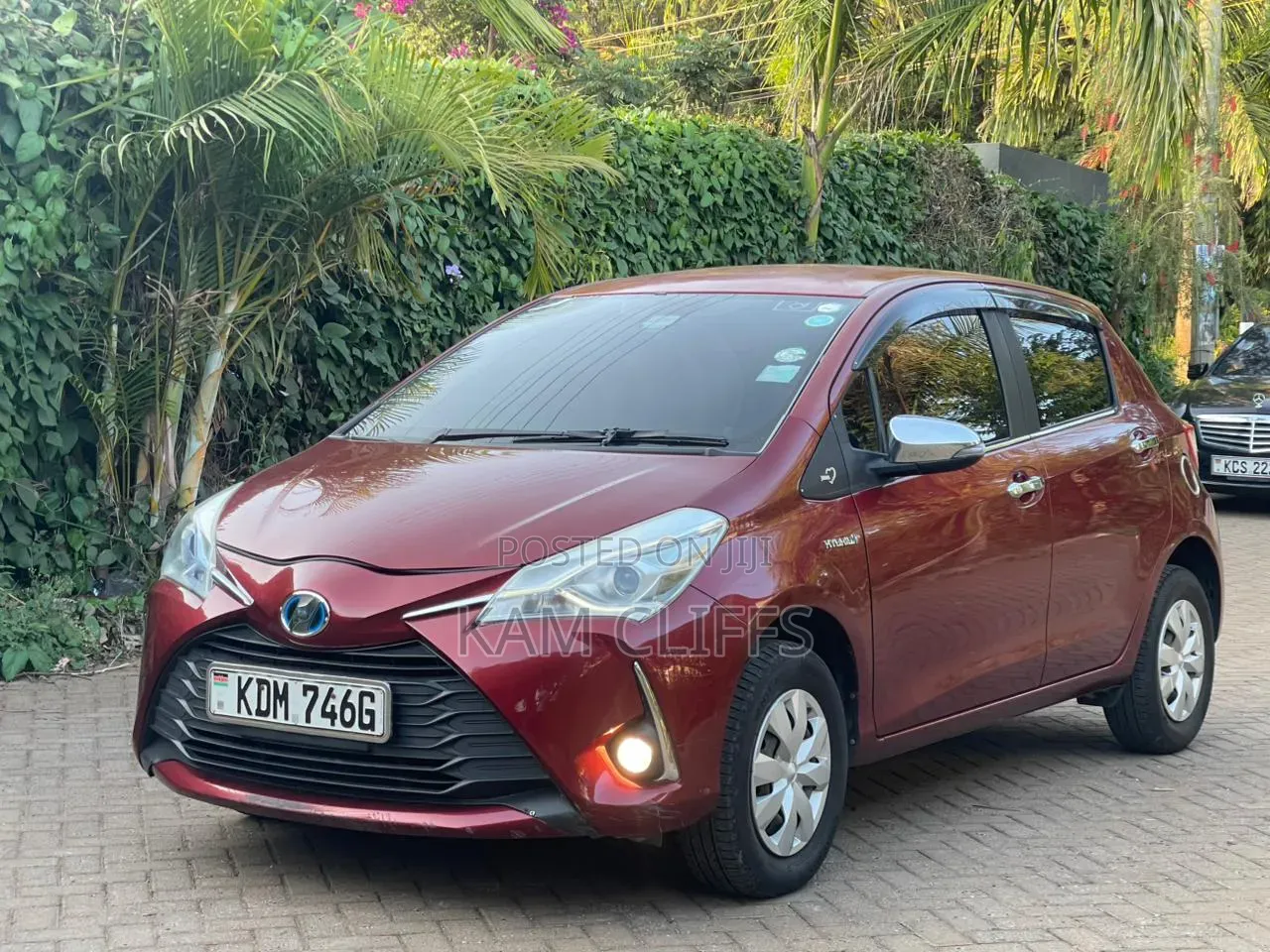 Toyota Vitz 2017 Red
