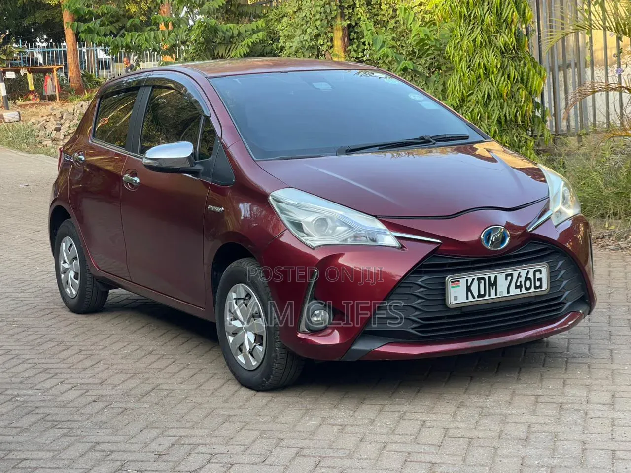 Toyota Vitz 2017 Red
